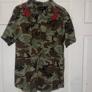 Large Pacsun Rose Camo Button Up